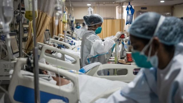 فيروس كورونا: مخاوف من نقص دواء يعالج عدوى “الفطر الأسود” النادرة في الهند