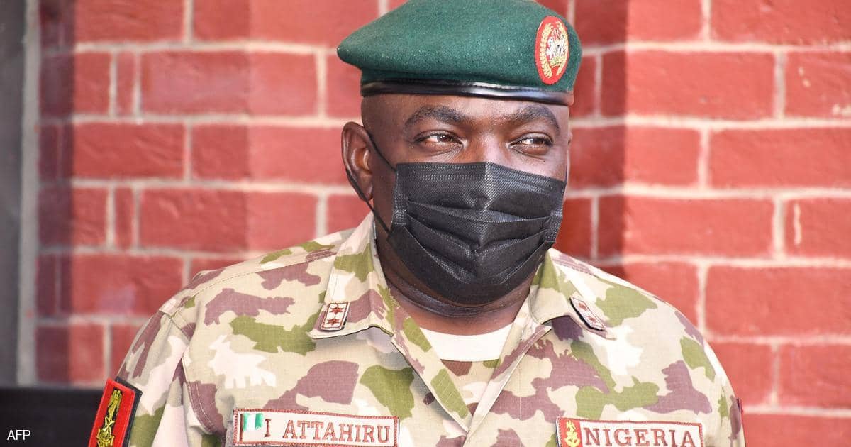 مصرع قائد الجيش النيجيري في حادث تحطم طائرة
