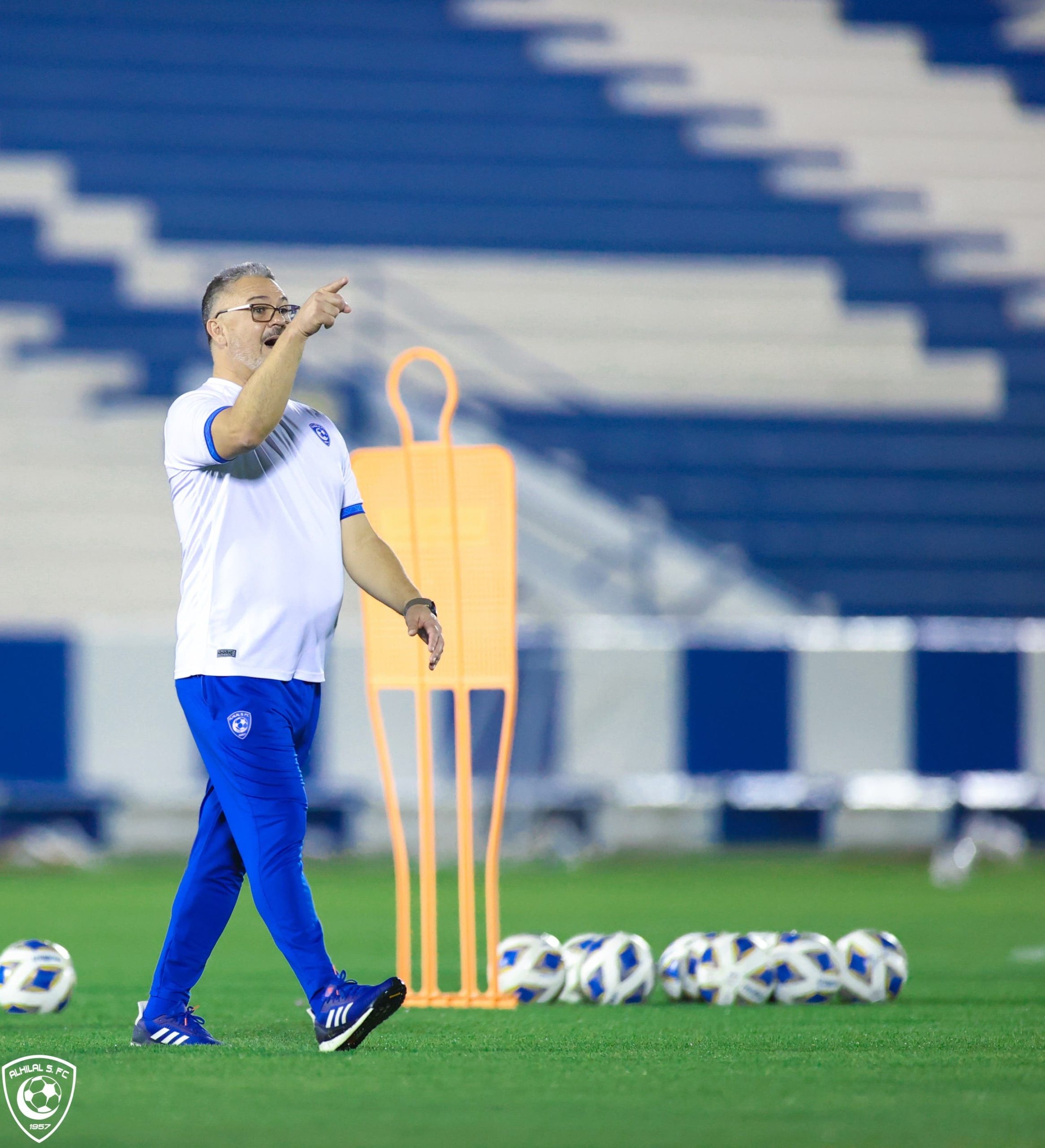 ميكالي: الهلال قادر على جمع الدوري بأبطال آسيا.. والنصر كسب لاعباً مميزاً