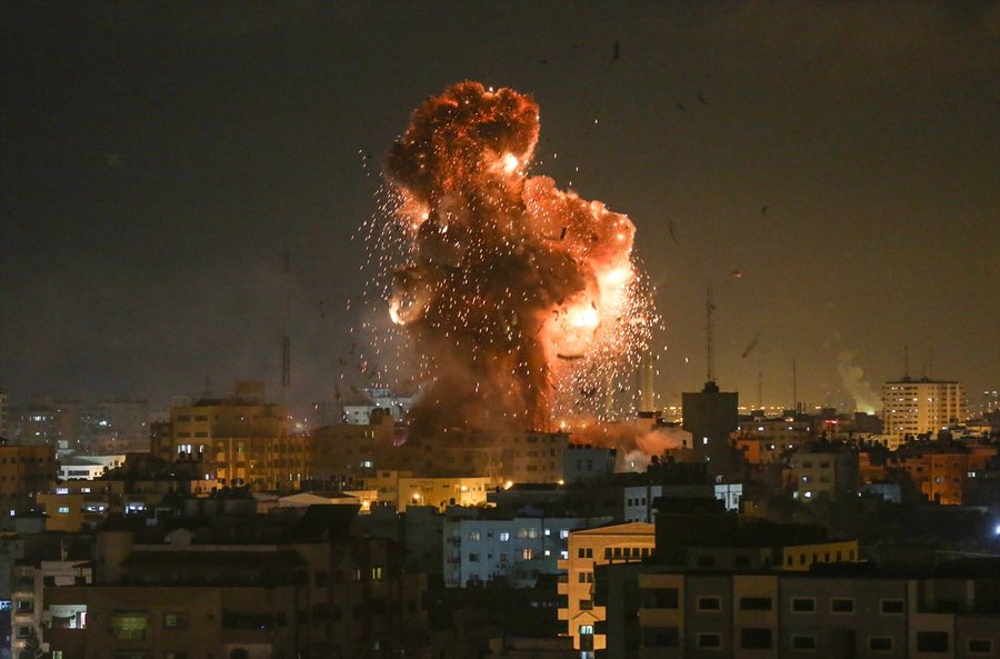هاشتاج غزة تحت القصف يتصدر