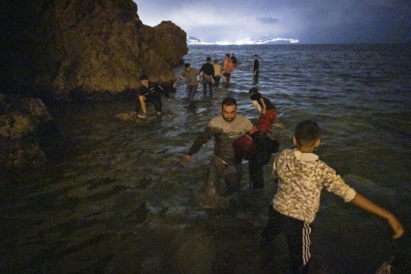 أحداث الأزمة بين المغرب وإسبانيا .. “تلفيق جغرافي” و”ترسيخ كولونيالي”