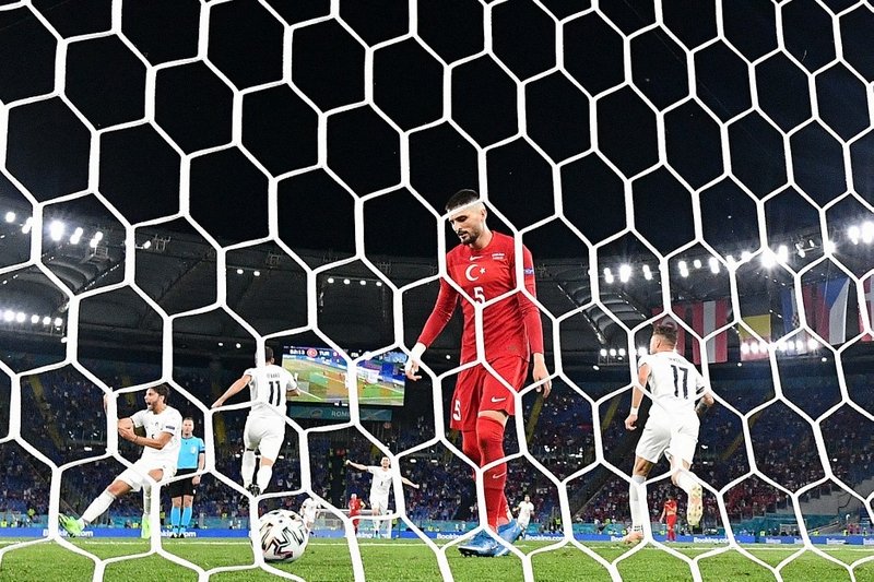 إيطاليا “تقسو” على تركيا بثلاثية نظيفة في افتتاح بطولة أوروبا لكرة القدم