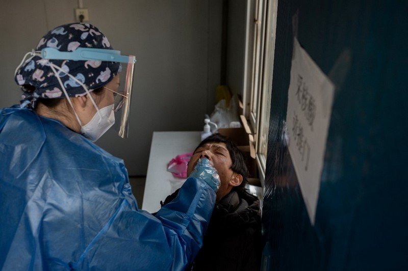 الصين تعلن تسجيل أول إصابة بشرية في العالم بسلالة جديدة من إنفلونزا الطيور