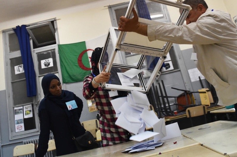 النظام الجزائري يبحث عن شرعية جديدة عبر الانتخابات