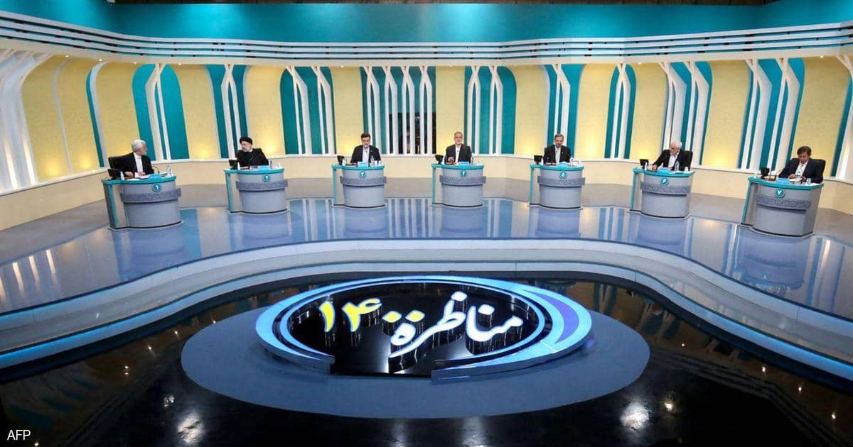 انتخابات إيران.. تراشق الاتهامات بين المحافظين والإصلاحيين