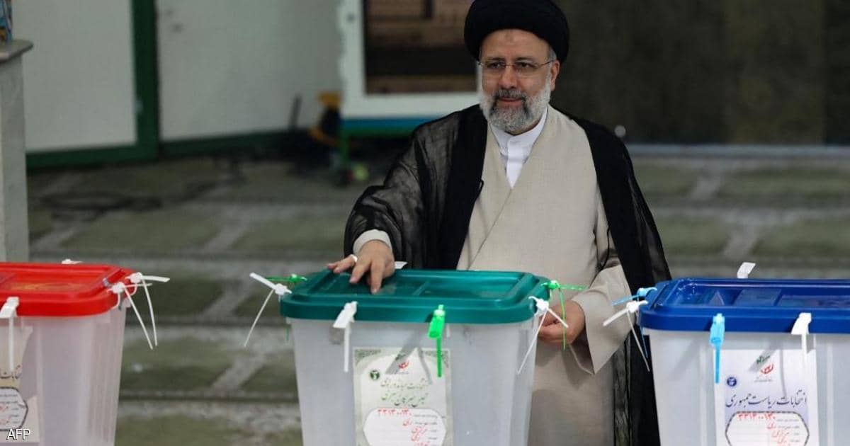 روحاني يعلن انتخاب رئيس جديد لإيران.. ورئيسي يتلقى التهاني