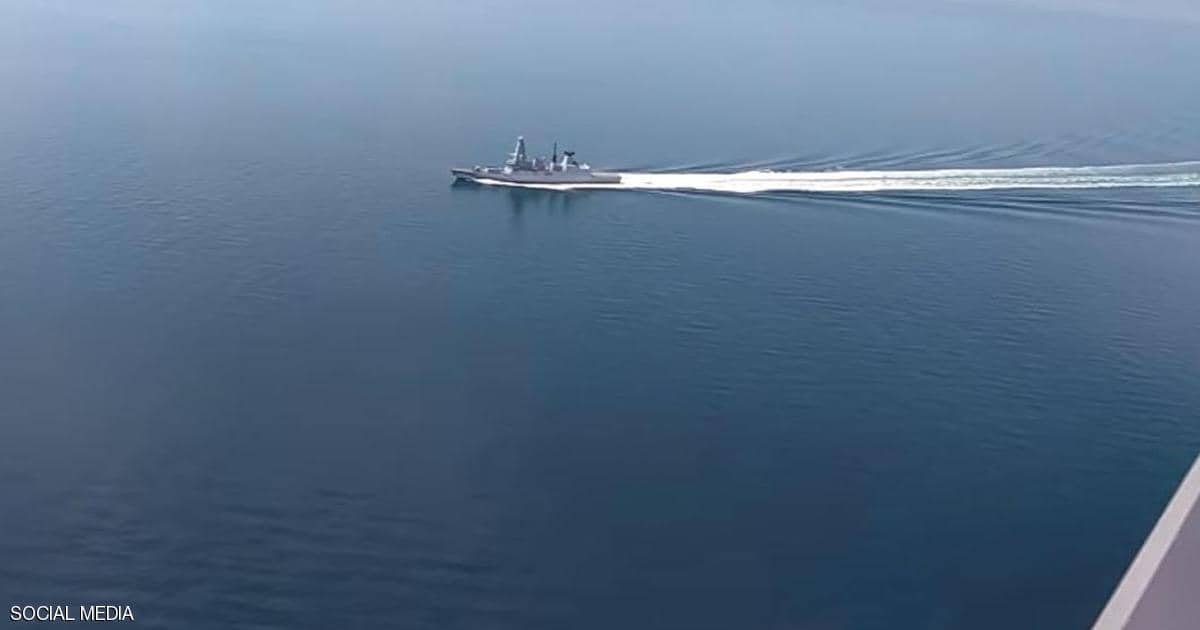 روسيا تشعل أجواء البحر الأسود.. بفيديو المدمرة البريطانية