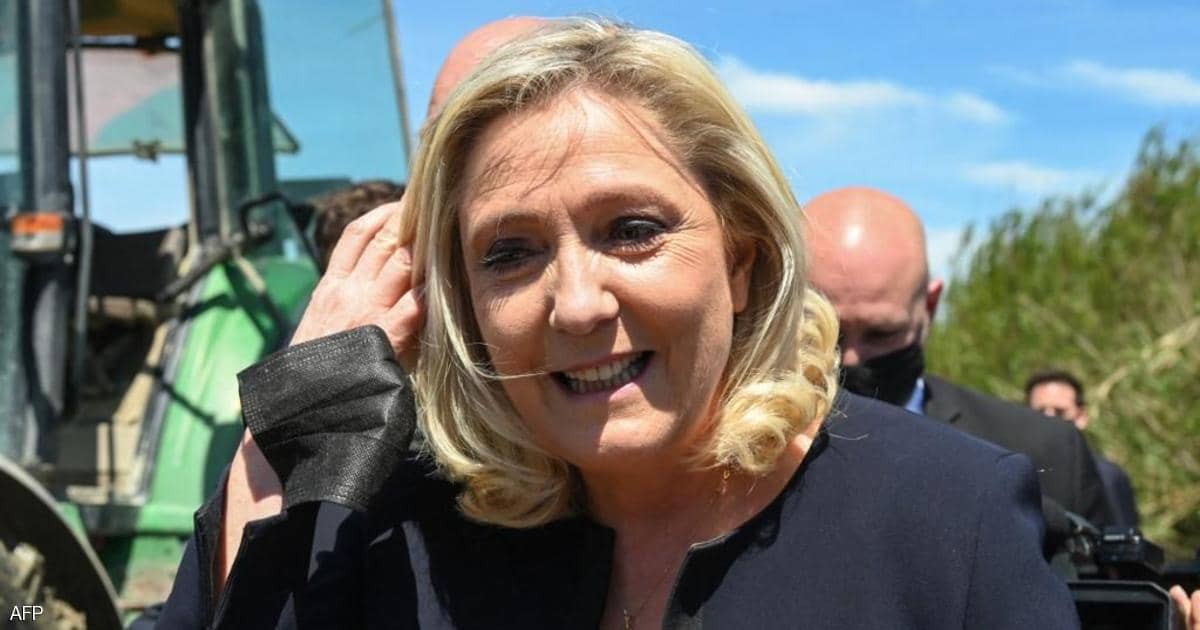 فضائح تلاحق مرشحي اليمين في فرنسا قبل الانتخابات الإقليمية