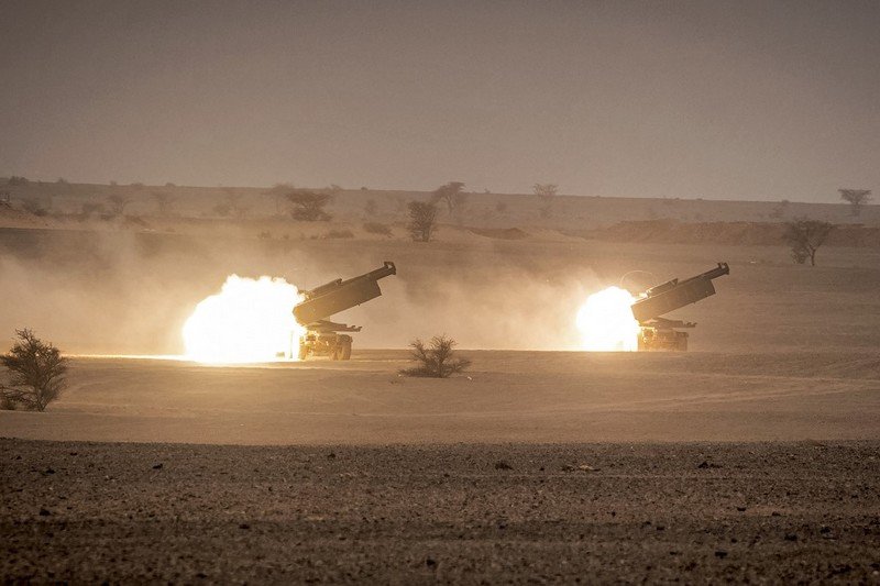 هل تَزود الجيش المغربي براجمات الصواريخ النفاثة الأمريكية “هيمارس”؟