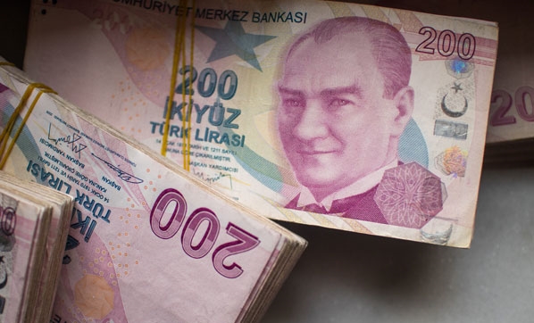 تحسن طفيف بسعر صرف الليرة التركية مقابل بقية العملات