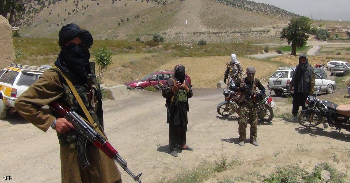 طالبان تسيطر على معبر تورغندي الحدودي مع تركمانستان