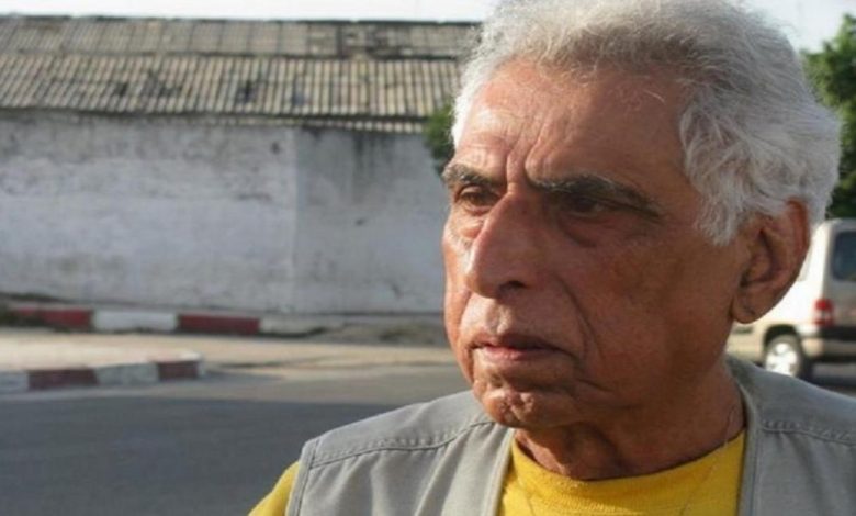 وفاة الشاعر العراقي سعدي يوسف
