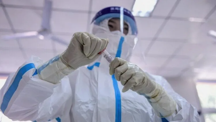 خبير في مركز السيطرة على الأمراض في الصين: فيروس كورونا وصل إلى ووهان عبر واردات سلسلة التبريد