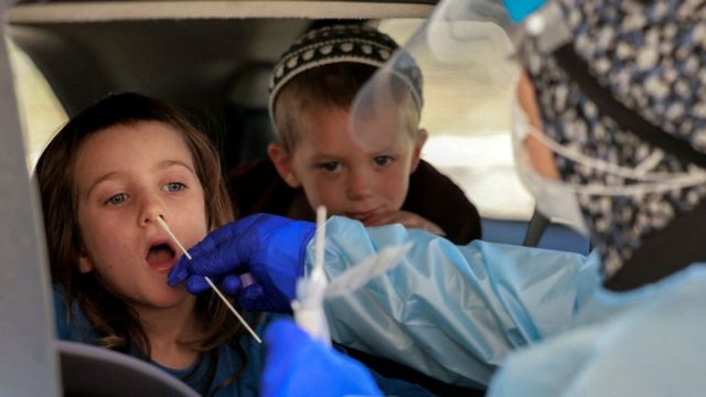 فيروس كورونا: القيود الجديدة في إسرائيل تشمل حتى الأطفال في سن الثالثة