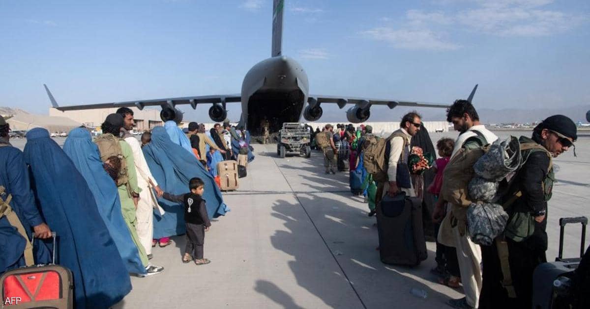 “قرار أمني” من طالبان عند بوابات المطارات الأفغانية