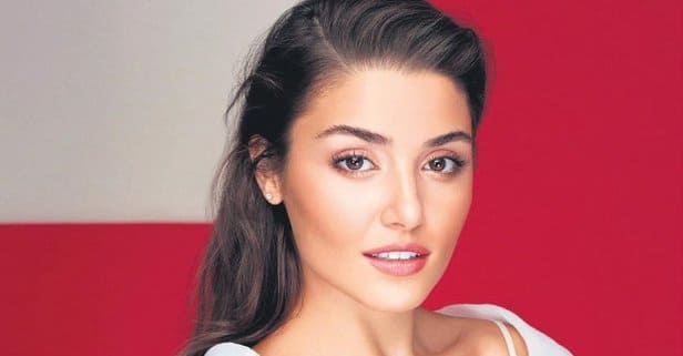 التركية هاندا أرتشيل أجمل امراة في عام 2021