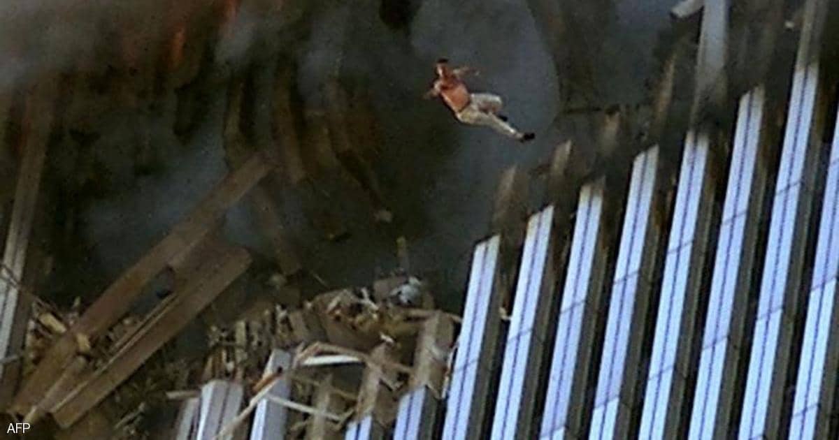 “الرجل الساقط”.. قصة الصورة الأكثر رعبا خلال هجمات 11 سبتمبر