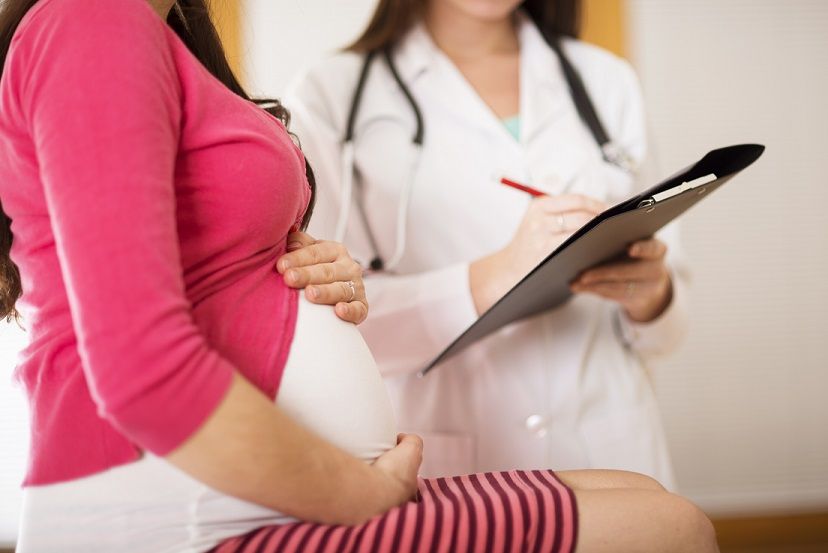 دراسة تحسم الجدل .. هل لقاحات كورونا آمنة على الحوامل؟