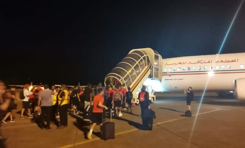 طائرة المنتخب الوطني تقلع من مطار كوناكري للعودة إلى أرض الوطن
