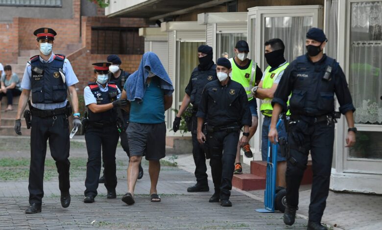 اعتقال 5 جزائريين بإسبانيا يشتبه انتمائهم للتنظيم الإرهابي داعش