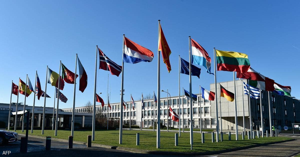“الناتو” يطرد 8 أعضاء من البعثة الروسية وموسكو تحذر