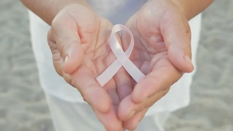 دراسة : فرص النجاة من سرطان الثدي ترتفع كلما قل الوقت بين الكشف عنه وتلقي العلاج