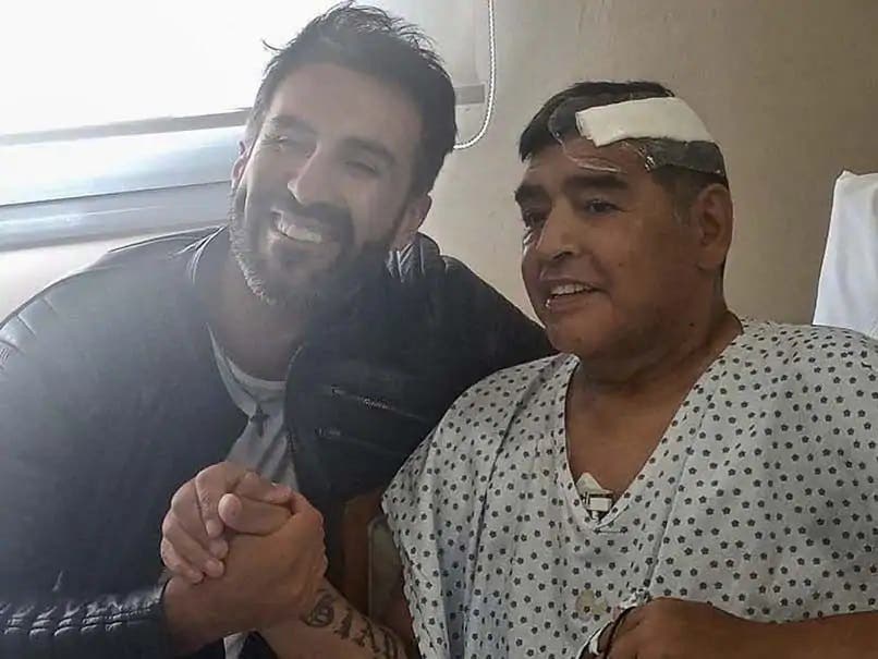 محاميه: مارادونا تلقى علاجاً سيئاً أدى إلى وفاته