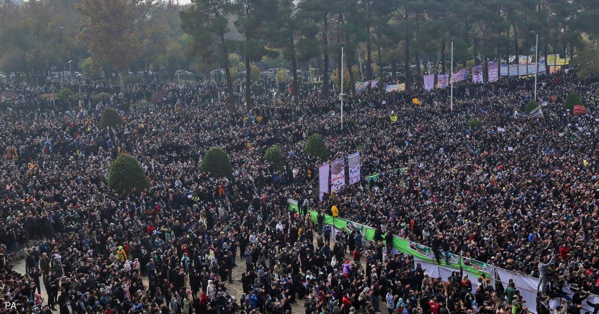 3 قتلى و120 معتقلا.. “احتجاجات المياه” تتفاقم بإيران