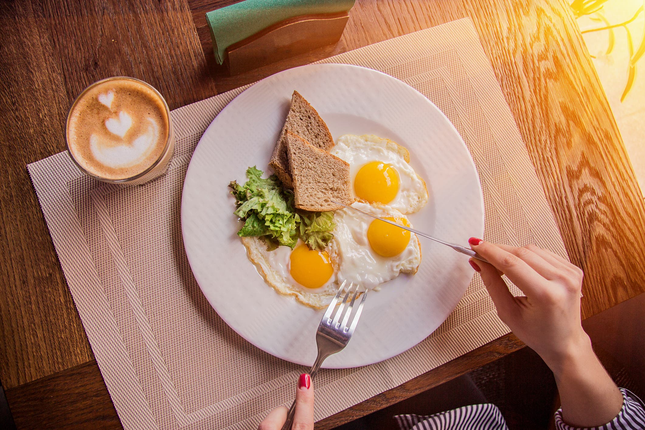 6 عادات أثناء وجبة الفطور تساعدك في التخلص من الوزن الزائد