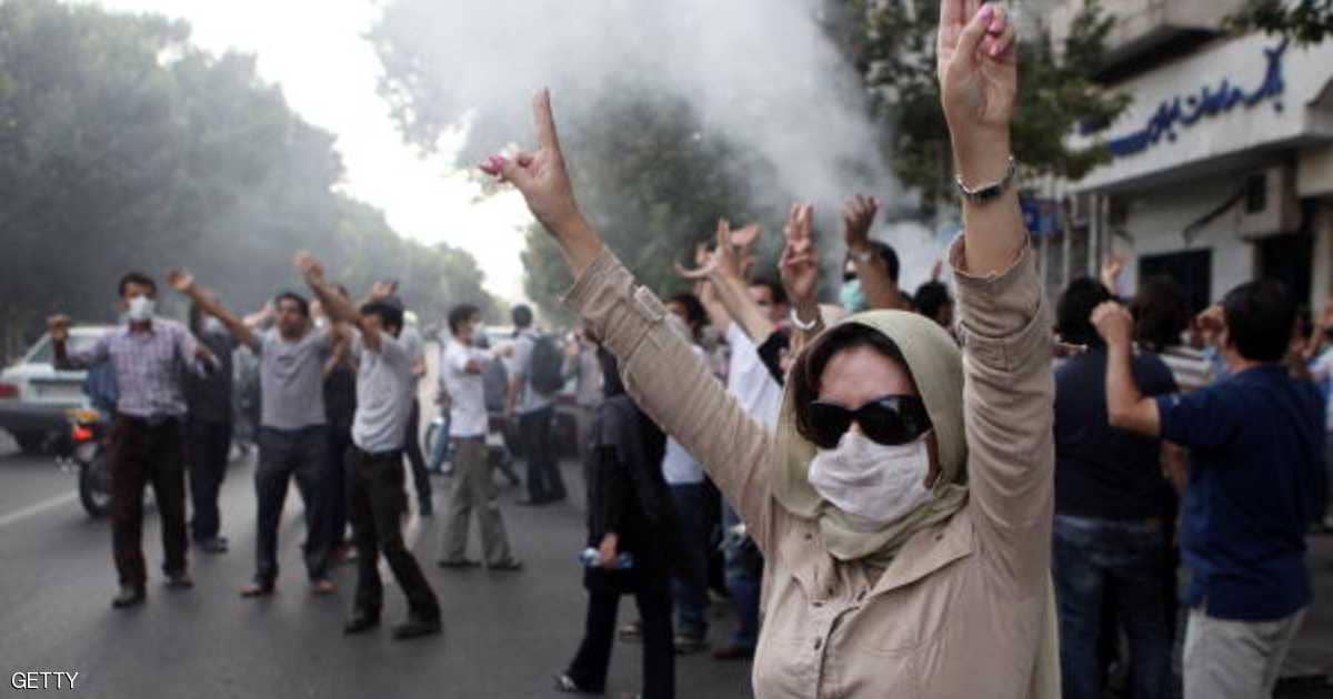إحراق مكتب نائب إيراني متشدد بعد تصريحات بشأن احتجاجات 2019