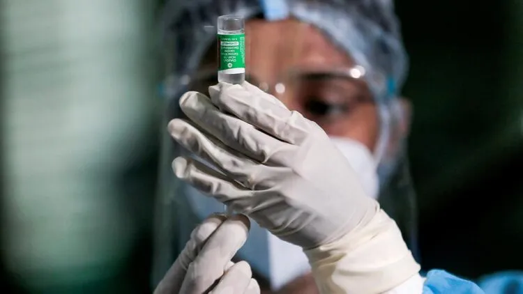 الإمارات: التطعيم عامل رئيسي لاستقرار الوضع الوبائي والجرعة الداعمة تعزز الاستجابة المناعية