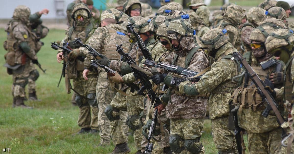 واشنطن وباريس يناقشان النشاط العسكري الروسي في أوكرانيا