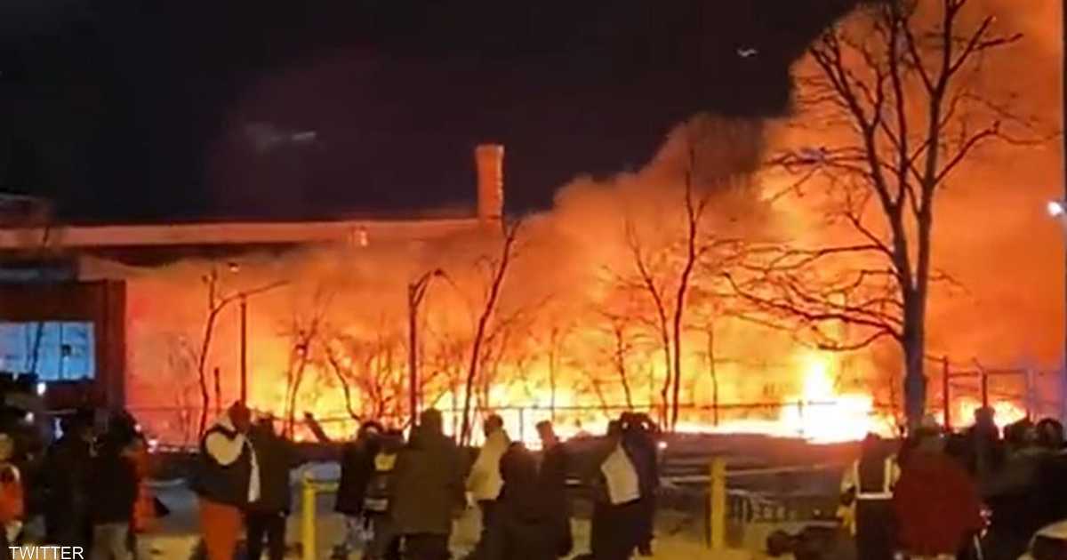 بالفيديو.. حريق “كيماوي” في ولاية أميركية وتحذيرات للسكان
