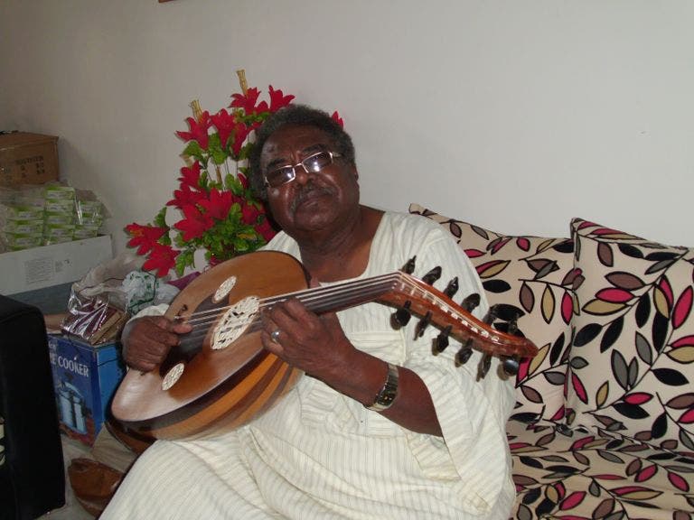 رحيل الموسيقار السوداني بشير عباس عن 82 عاما