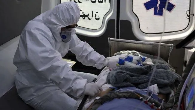 أزمة صحية في إيران.. الإصابات اليومية بكورونا قد تصل إلى 100 ألف