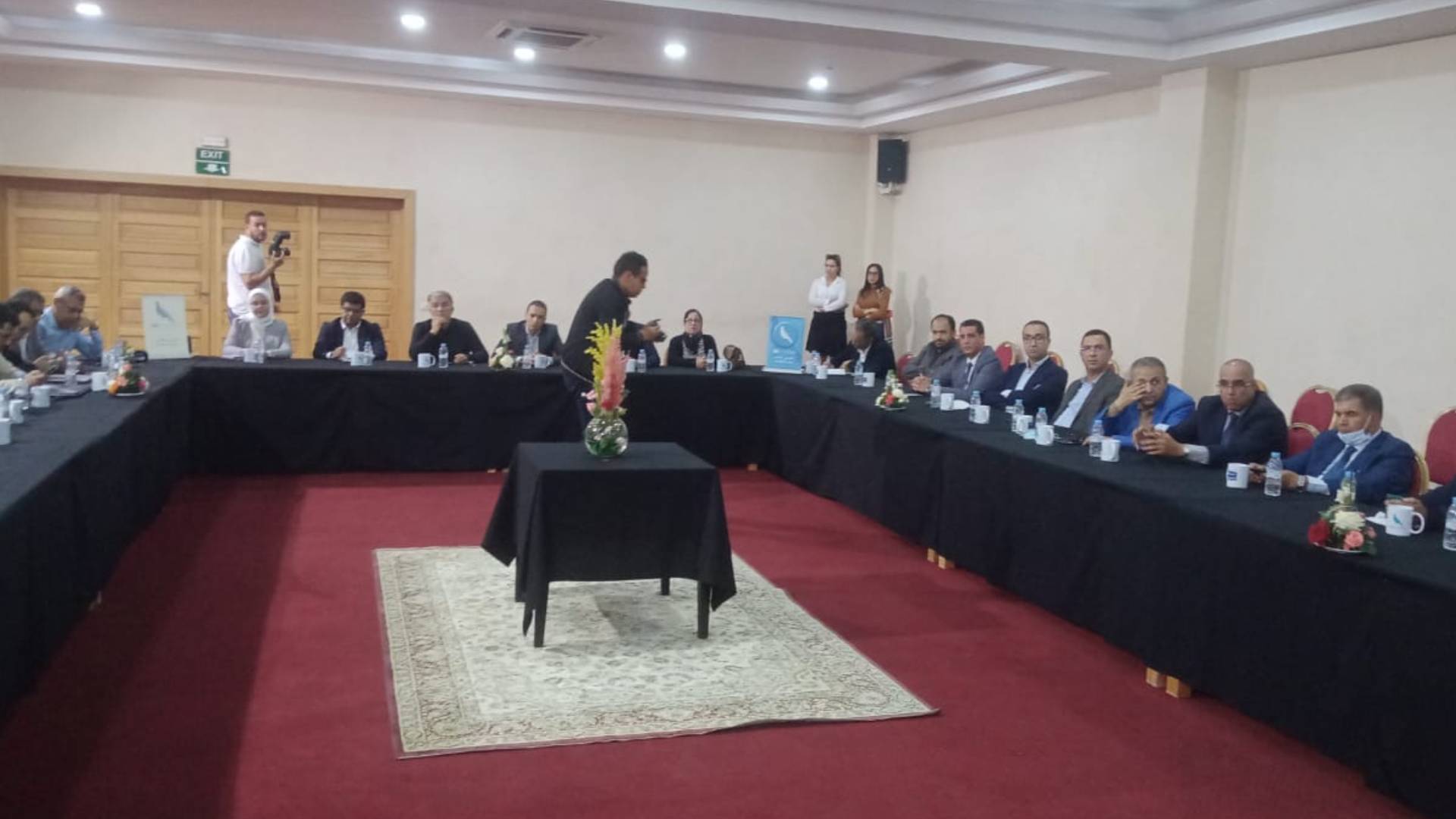 أكادير : حزب الاحرار يعقد للقاء تواصلياً حول الإجراءات الحكومية لمواجهة التحديات الاقتصادية