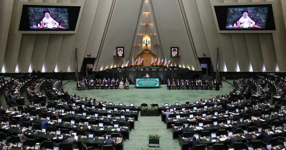 برلمان إيران يضع 6 شروط قبل العودة إلى الاتفاق النووي