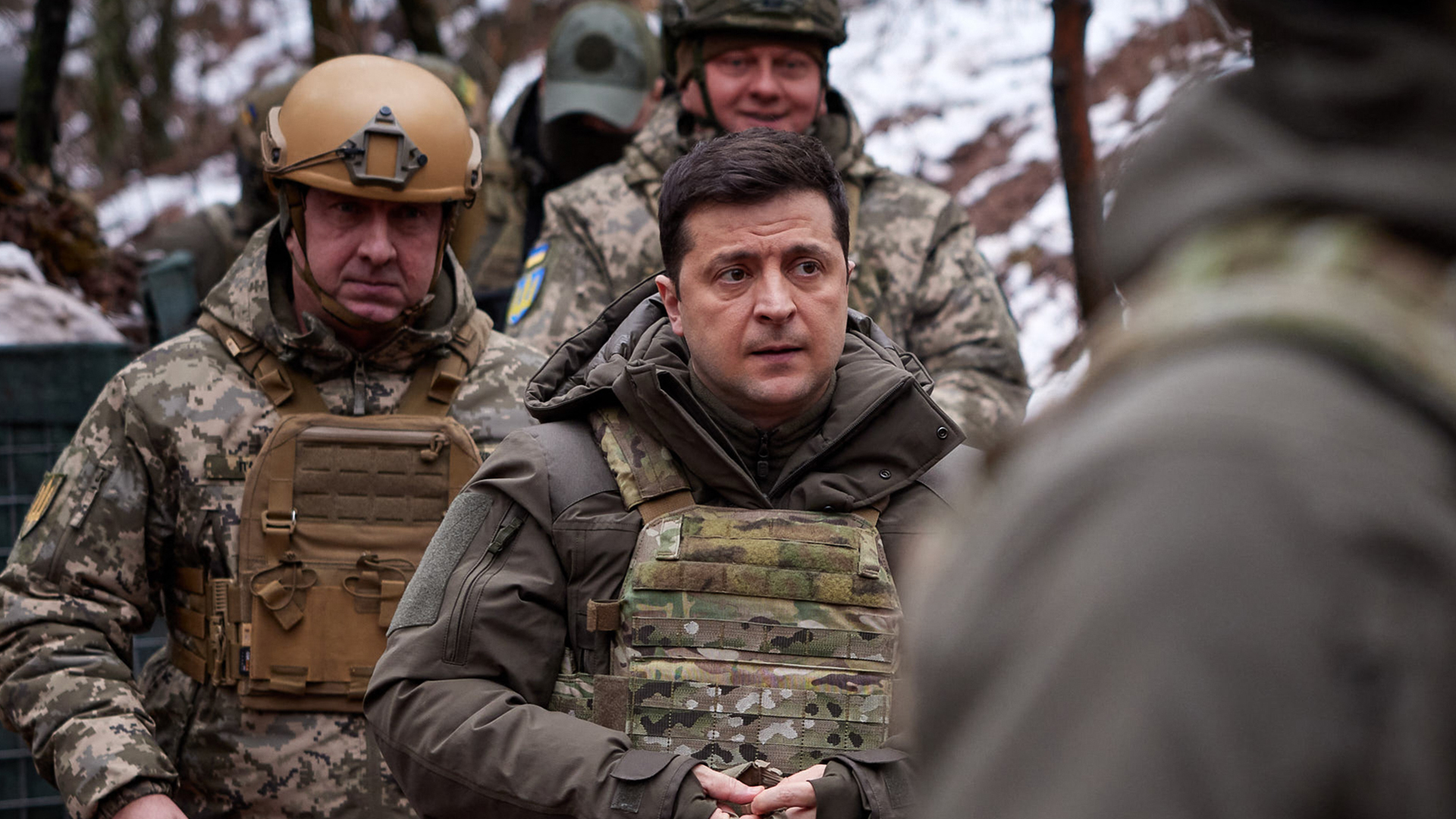 زيلينسكي : الجيش الأوكراني لن يلقي سلاحه