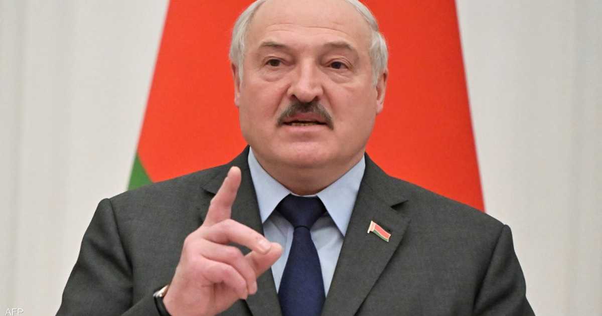 ماكرون يطالب رئيس بيلاروسيا بضمان “انسحاب روسيا من بلاده”