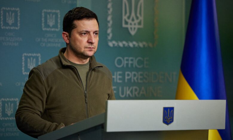 زيلينسكي ينصح روسيا بعدم إضاعة وقتها في أوكرانيا