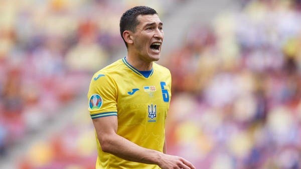 لاعب أوكرانيا يطلب تأجيل المواجهات الحاسمة للتأهل لكأس العالم