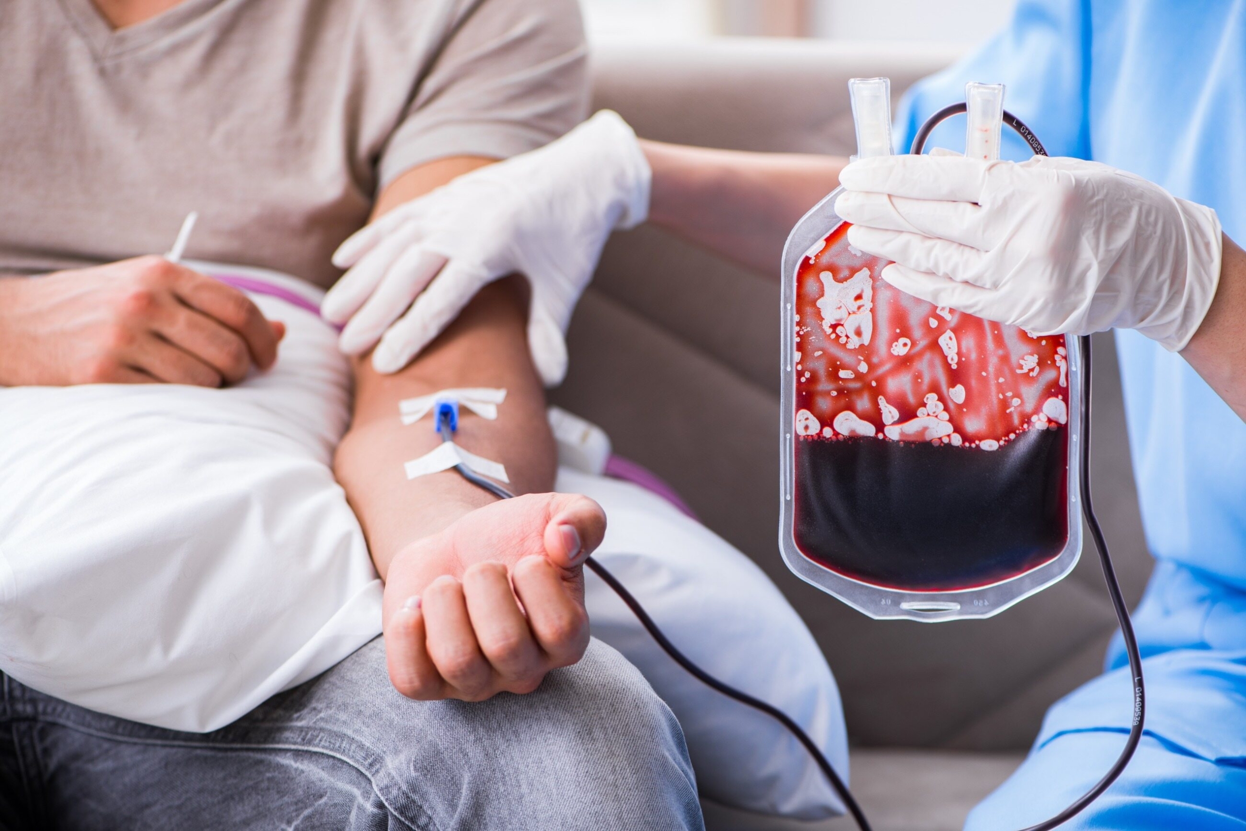 نفاد مخزون الدم يهدد العمليات الجراحية