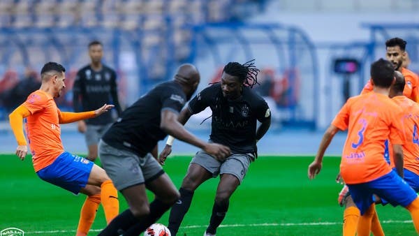 الدوري السعودي يعود بمؤجلة الفيحاء والهلال