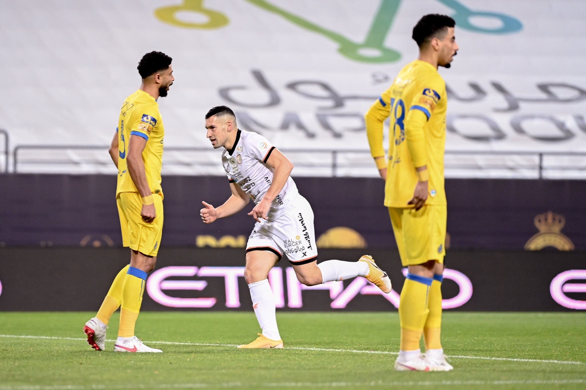 النصر لا يعرف طعم الفوز على الشباب منذ 814 يوماً