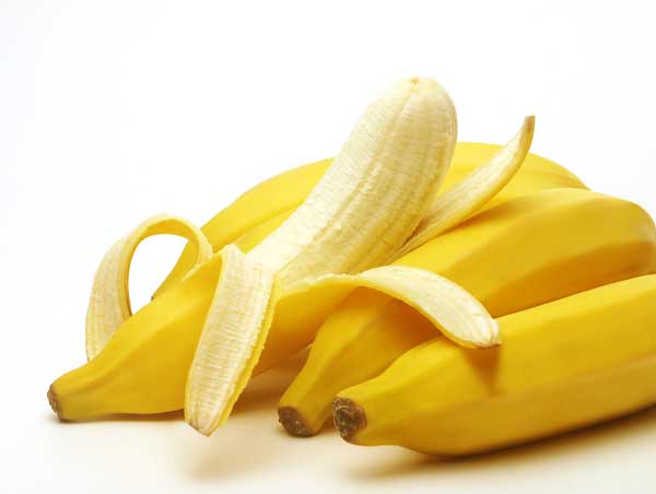 تحذير.. لهذا السبب لا تتناول الموز على معدة فارغة فى الصباح