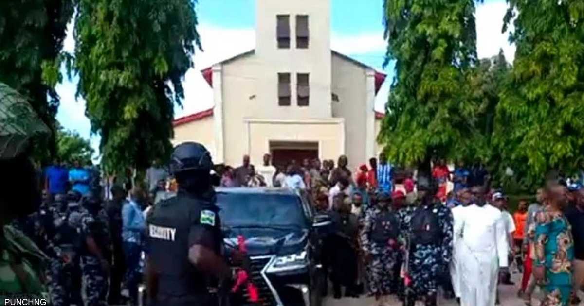 عشرات القتلى.. تفاصيل “الهجوم الشيطاني” على كنيسة نيجيرية