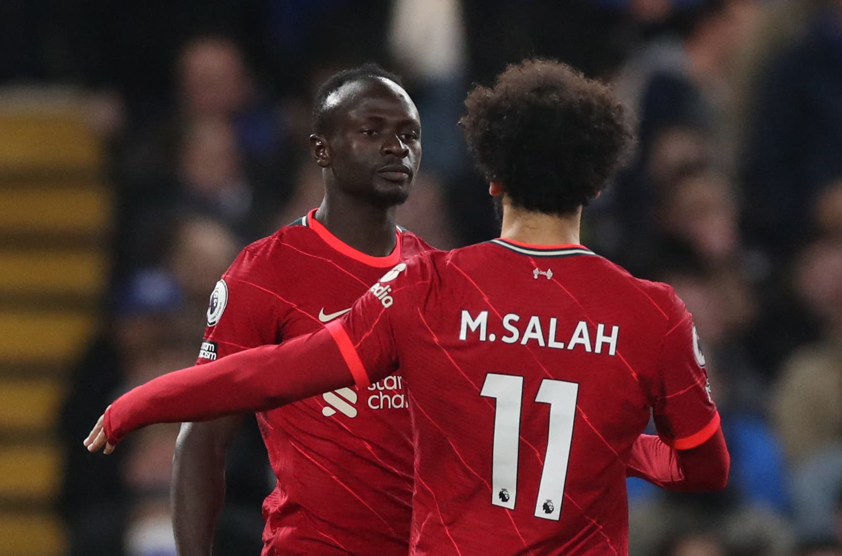 ماني يطلب المساواة بصلاح.. وليفربول يرفض