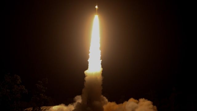 ناسا تطلق أول صاروخ من ميناء فضائي تجاري خارج الولايات المتحدة