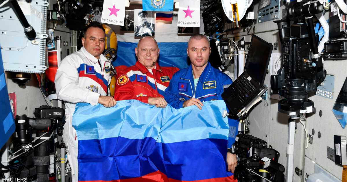 في الفضاء.. احتفال روسي بالسيطرة على لوغانسك