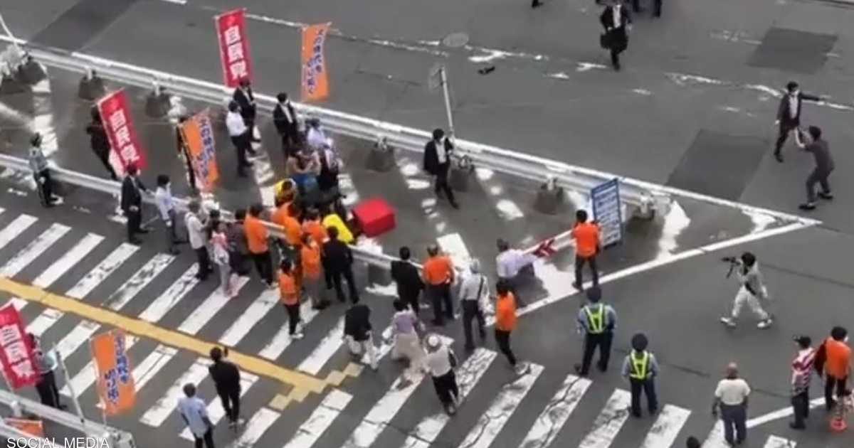 فيديو.. اعتداء بالرصاص على رئيس وزراء اليابان السابق